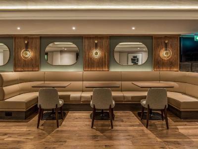 Hilton London Watford 4*